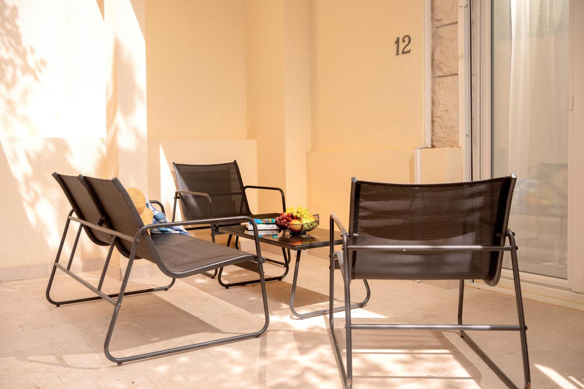 Villa Rajski Dvor ボル エクステリア 写真